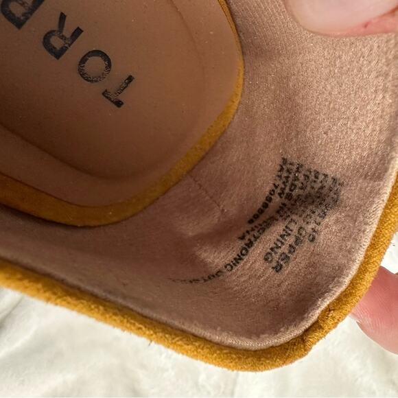 Torrid twist bow d’orsay flat yellow sandal size 12WW wide plus - Picture 10 of 11